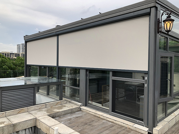 遮陽電動防風卷簾系統
